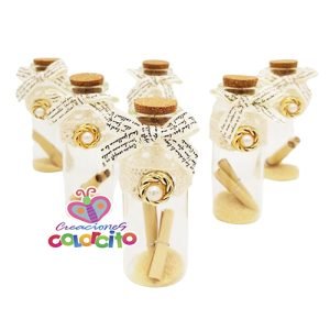 Quince años - Botella con diseño dorado y perla