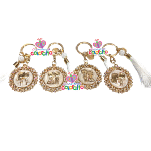 Boda - Llaveros dorados diseño de novios variados con borla blanca