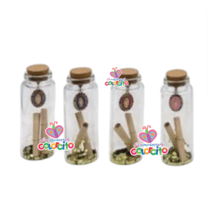 Misa de honras - Botella con dijes de santos